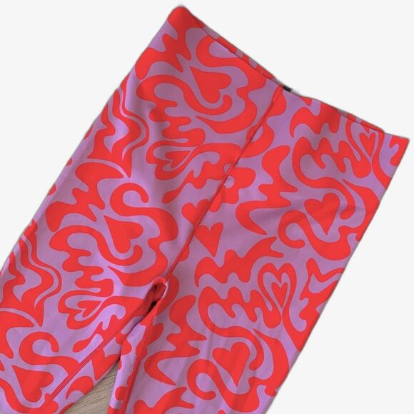 SAVAGE X FENTY Hotline High Waist Leggings M Heart Abstract Print Gym Dopamine - Picture 4 of 13